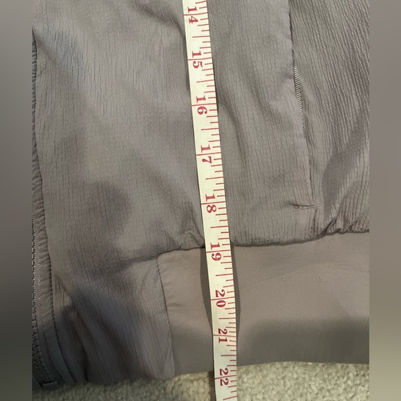 Lululemon nonstop bomber Reversible grey jacket size 6 gray zip up coat medium - Picture 11 of 12